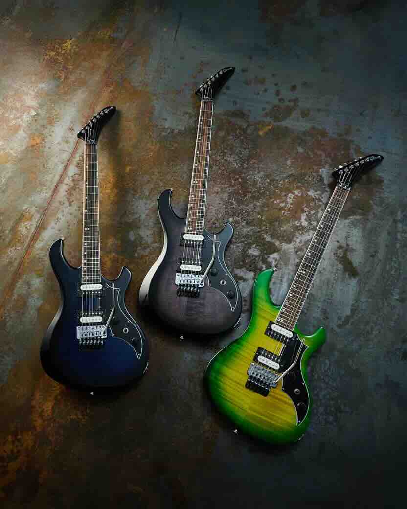 Gibson Victory Floyd Rose in Translucent Ebony Burst, Deep Ocean Burst, Iguana Burst