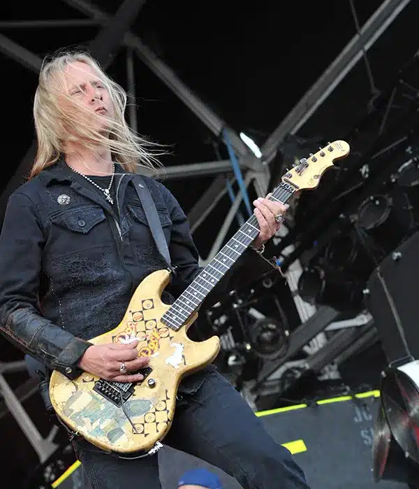 Jerry Cantrell'Blue Dress' Rampage